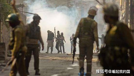  那不勒斯防线告急遇危机  